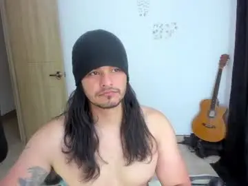 Chaturbate Watch Live Sex Cams of loganhot22