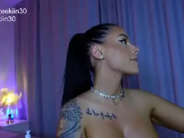 Chaturbate Live Porn of iammazeekiin30