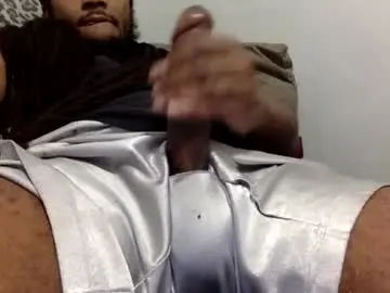 Chaturbate Live Sex Cam of bigblkdick4wife2