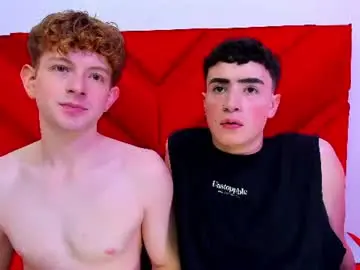 Chaturbate Live Sex Cam of chris18red