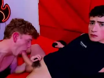 Chaturbate Live Sex of chris18red