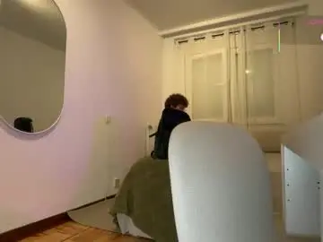 Chaturbate Live Sex Cam of anddres_boss