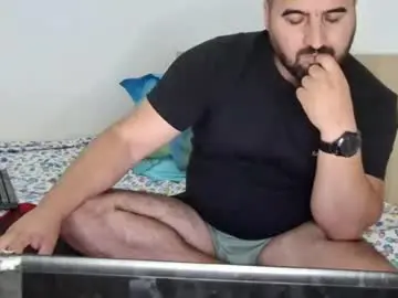 Chaturbate Live Sex Cam of daddyy000018