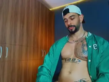 Chaturbate Live Sex Cam of massimo_visconti