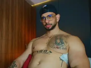 Chaturbate Live Sex Cam of massimo_visconti
