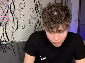 Chaturbate Live Sex of holy_eggs_00