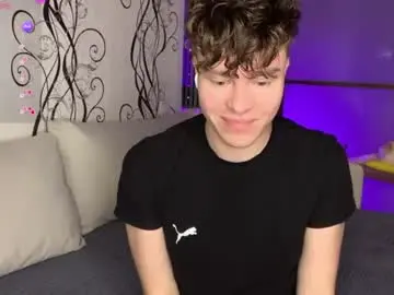 Chaturbate Free Live Porn of holy_eggs_00