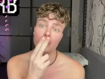 Chaturbate Sex Cam of holy_eggs_00