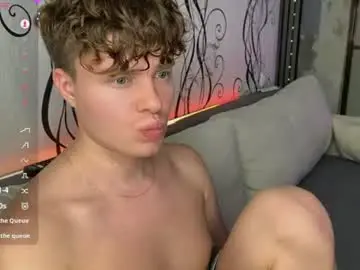 Chaturbate Best live sex cam show of holy_eggs_00