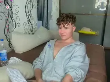 Chaturbate Live Porn of holy_eggs_00