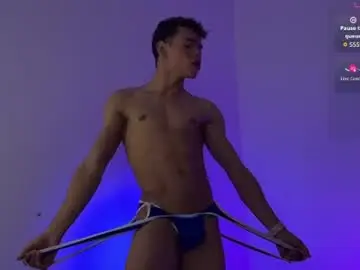 Chaturbate Adult Video Chat of nijinsky_latinboy