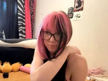 Chaturbate Nude Webcam of lisabethlaurence