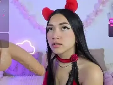 Chaturbate Free Live Porn of pauline_golden1
