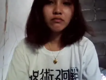 Chaturbate Live Sex Cam of angel_baby143