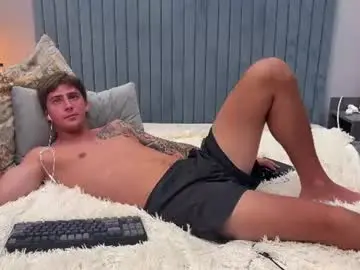 Chaturbate Live Sex Cam of krishort