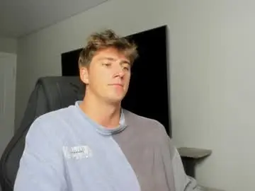 Chaturbate Live Sex Cam of krishort