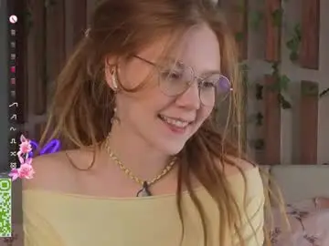 Chaturbate Live Sex Cam of lyra_thenymph