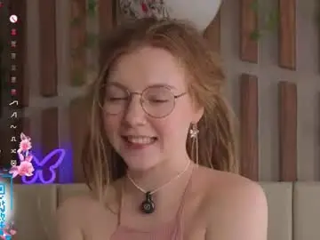 Chaturbate Sex Chat of lyra_thenymph
