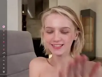 Chaturbate Live Sex of evangel111