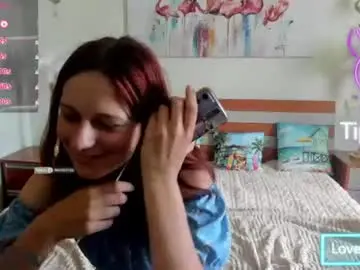 Chaturbate Nude Webcam of lilyviolet7