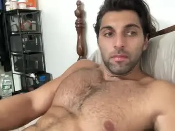 Chaturbate Nude Webcam of fitcurvyman4fun_69