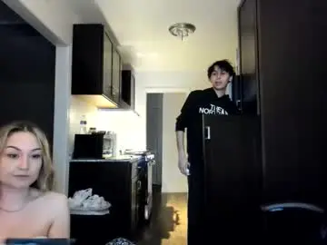 Chaturbate Live Sex Cam of iris_roslin