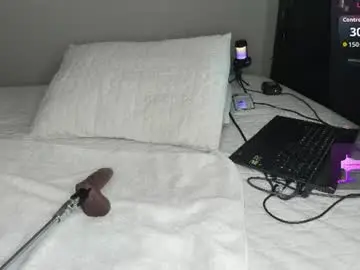 Chaturbate Best live sex cam show of redjina_angel