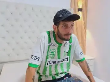 Chaturbate Watch Live Sex Cams of roy_rusell2