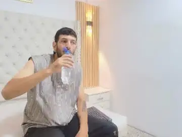 Chaturbate Live Porn of roy_rusell2