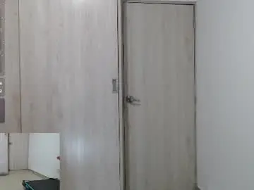 Chaturbate Best live sex cam show of tinymilf__