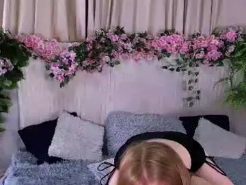 Chaturbate Best live sex cam show of yareyaremore