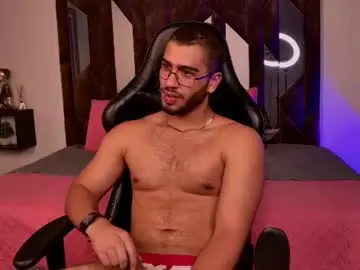 Chaturbate Live Sex Cam of francobanderas1
