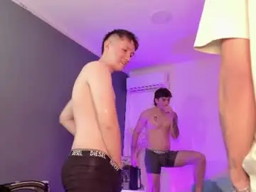 Chaturbate Adult Video Chat of handsomeboys19