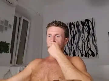 Chaturbate Free Porn Cam of apollobest77