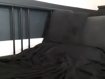 Chaturbate Live Sex Cam of apollobest77