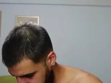 Chaturbate Watch Live Sex Cams of hairyrobxxx