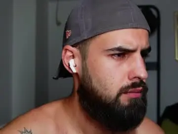 Chaturbate Sex Cam of hairyrobxxx