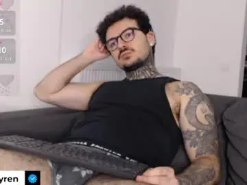 Chaturbate Live Sex Cam of hypersyren