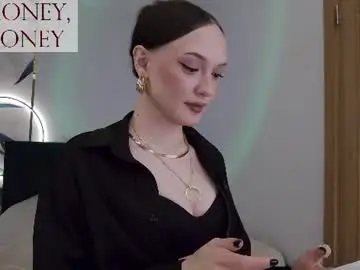 Chaturbate Free Porn Cam of sirenaswhisper