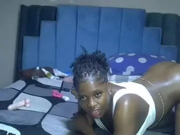 Chaturbate Free Porn Cam of melanin_moon
