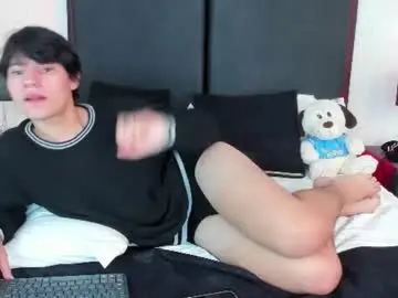 Chaturbate Best live sex cam show of coltonryan