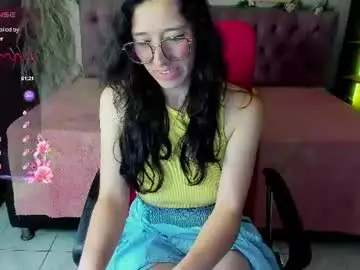 Chaturbate Live Sex Cam of sarah_clarc