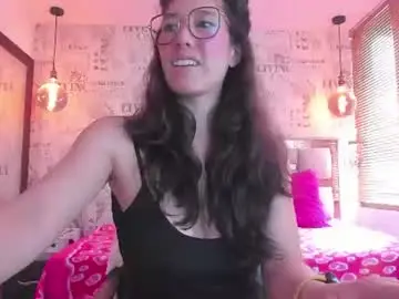 Chaturbate Live Sex Cam of sarah_clarc