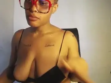 Chaturbate Adult Video Chat of horny_ebonygirl_