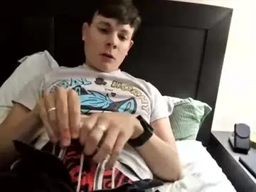 Chaturbate Live Sex of michaeltwinkboy
