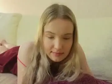 Chaturbate Live Sex Cam of tashinapetitto