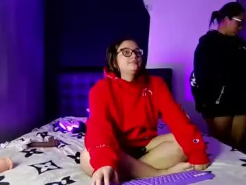 Chaturbate Sex Cam of annie_and_raveenn
