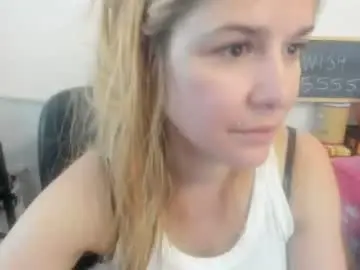Chaturbate Live Porn of artsyandcraftsy_