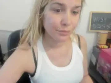 Chaturbate Sex Chat of artsyandcraftsy_