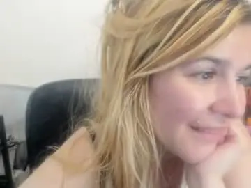 Chaturbate Best Webcam of artsyandcraftsy_